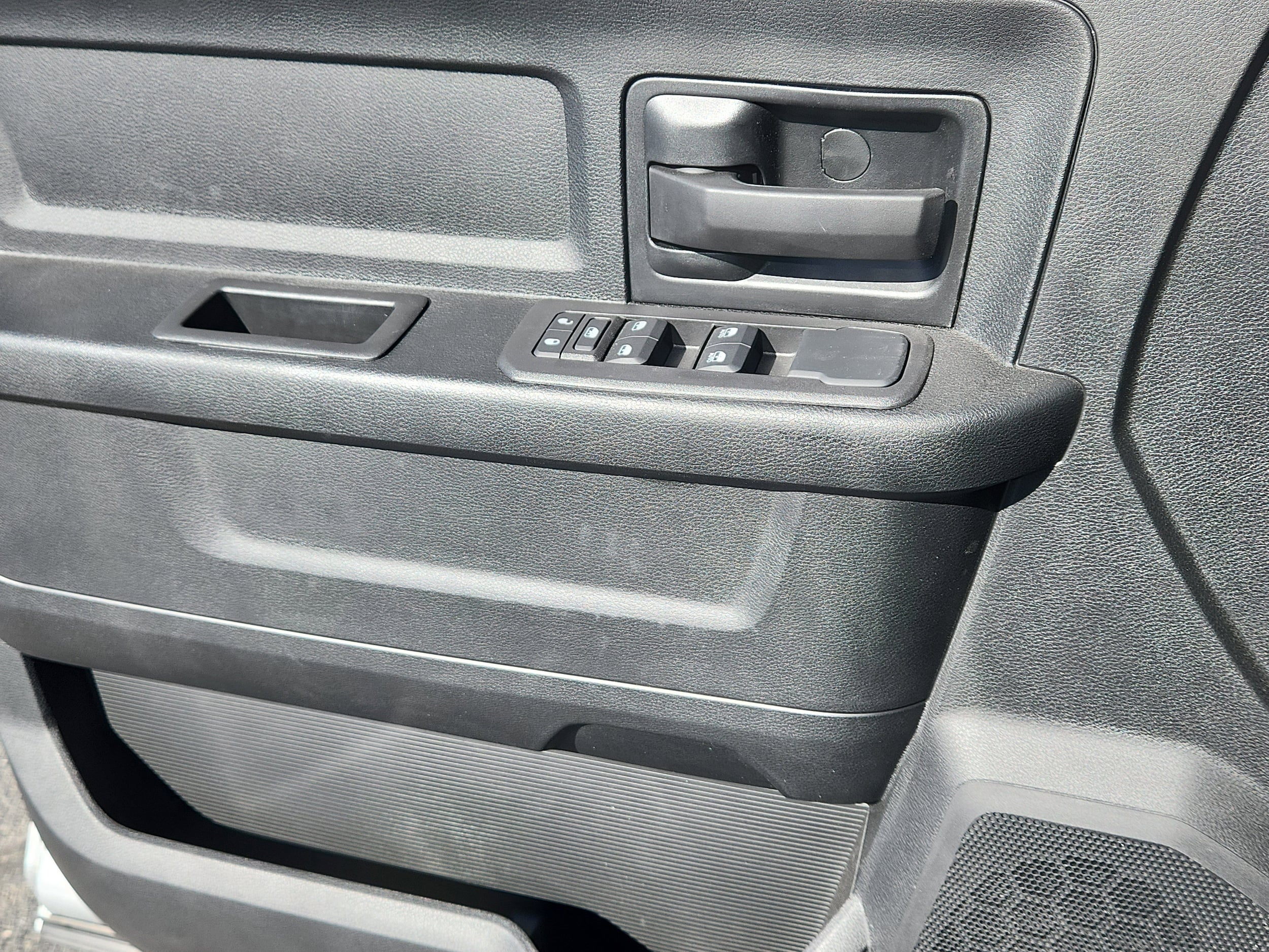 2026 RAM 2500 Tradesman - Photo 9