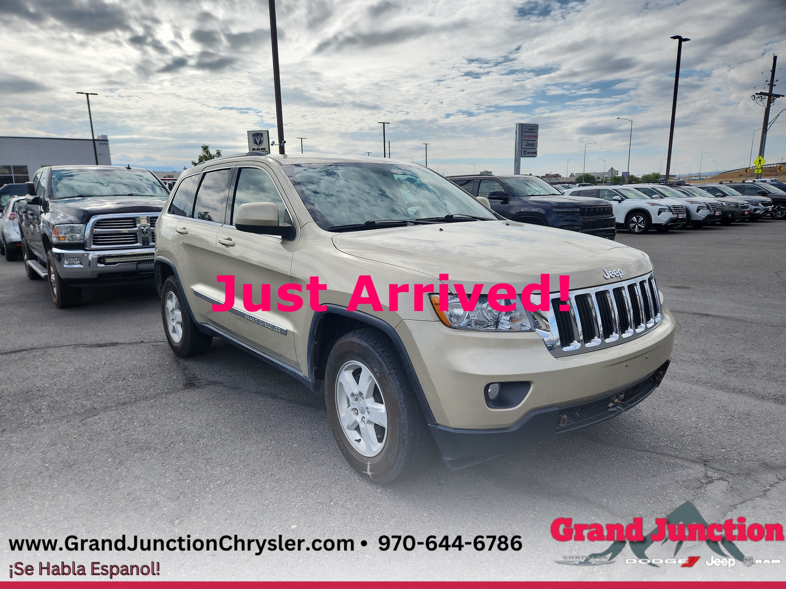  2011 Jeep Grand Cherokee Laredo 4WD   