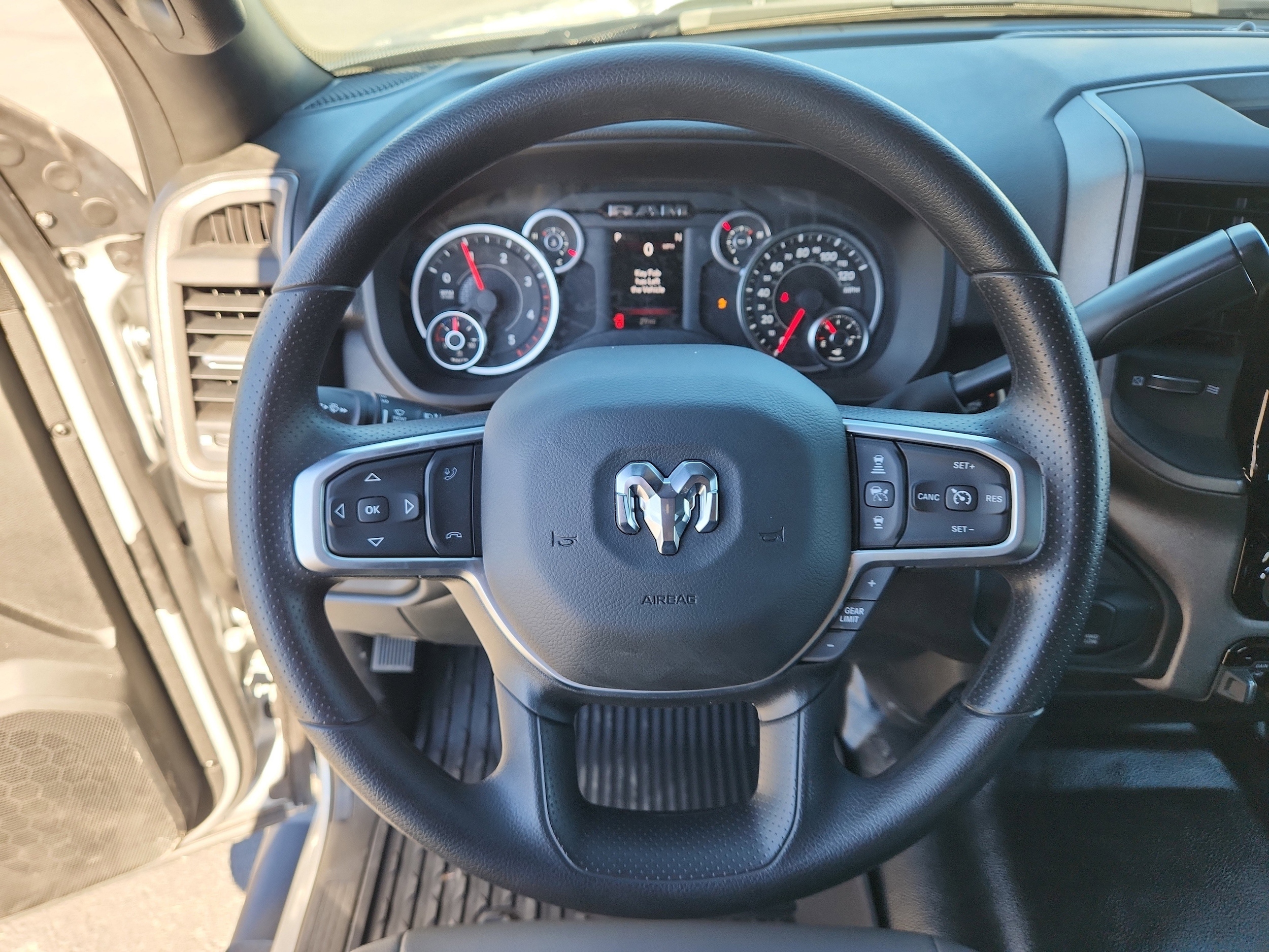 2026 RAM 2500 Tradesman - Photo 16
