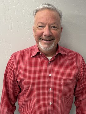 Staff member Damon Jones from fbe12b563108