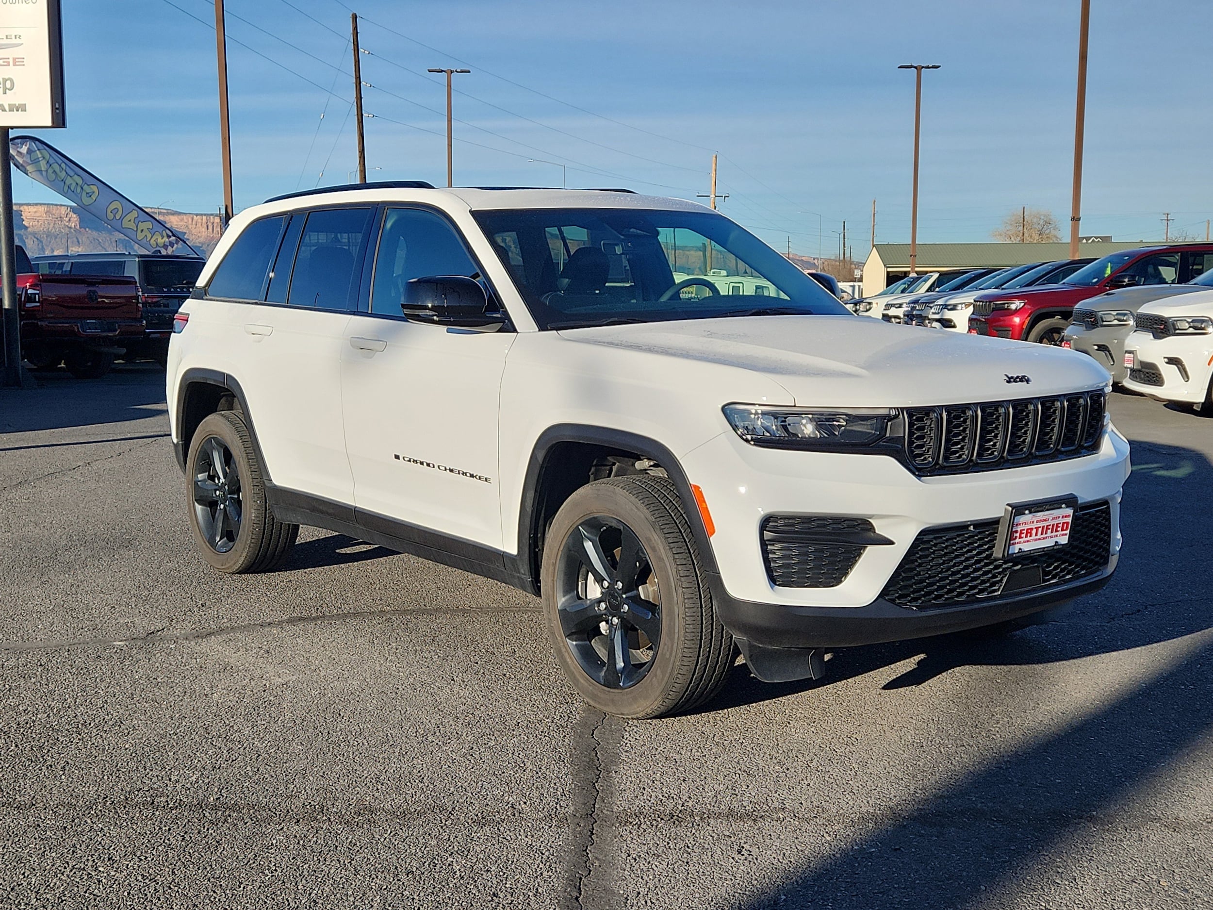 2025 Jeep Grand Cherokee Altitude's photo
