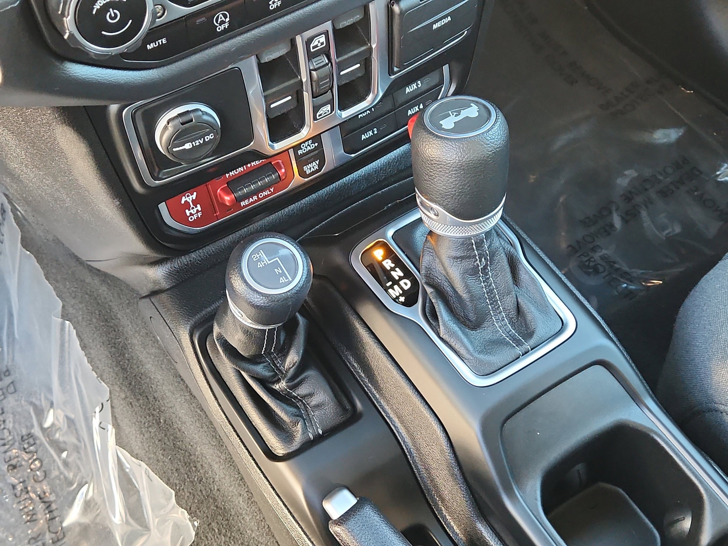 2024 Jeep Wrangler 4-Door Rubicon - Photo 25