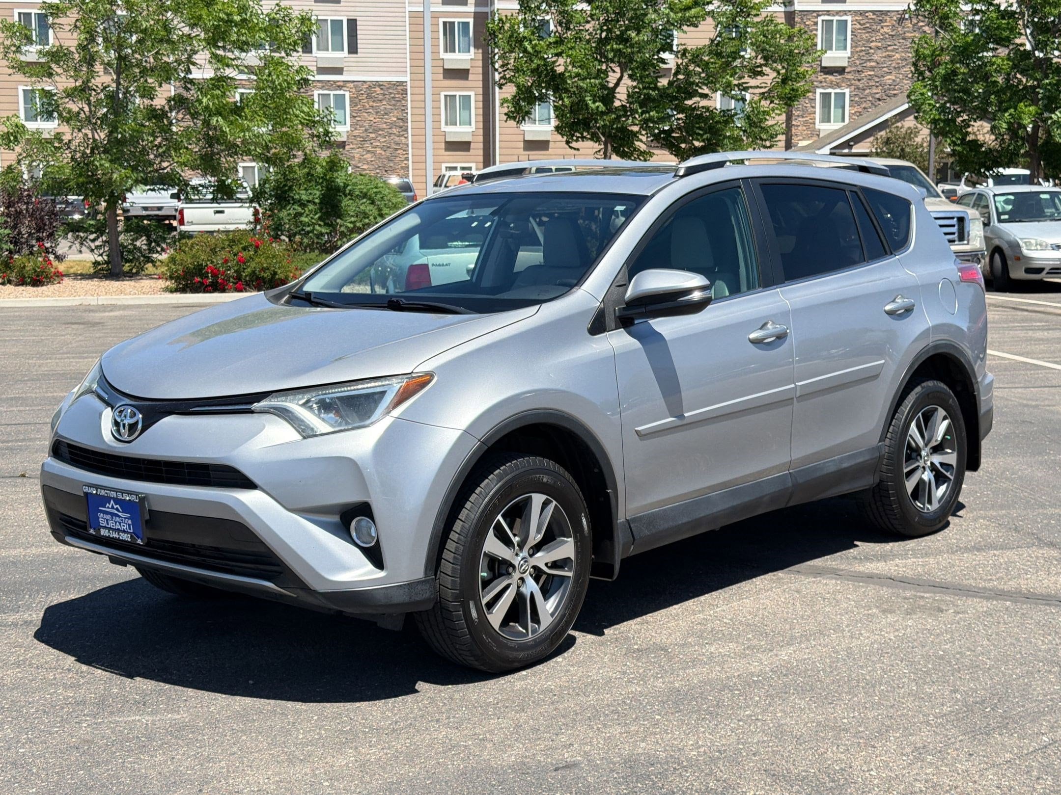 2016 Toyota RAV4 XLE AWD's photo
