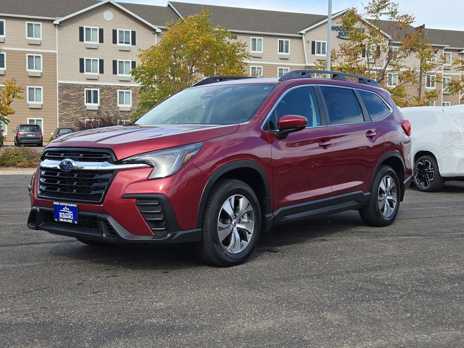 2025 Subaru Ascent Premium's photo