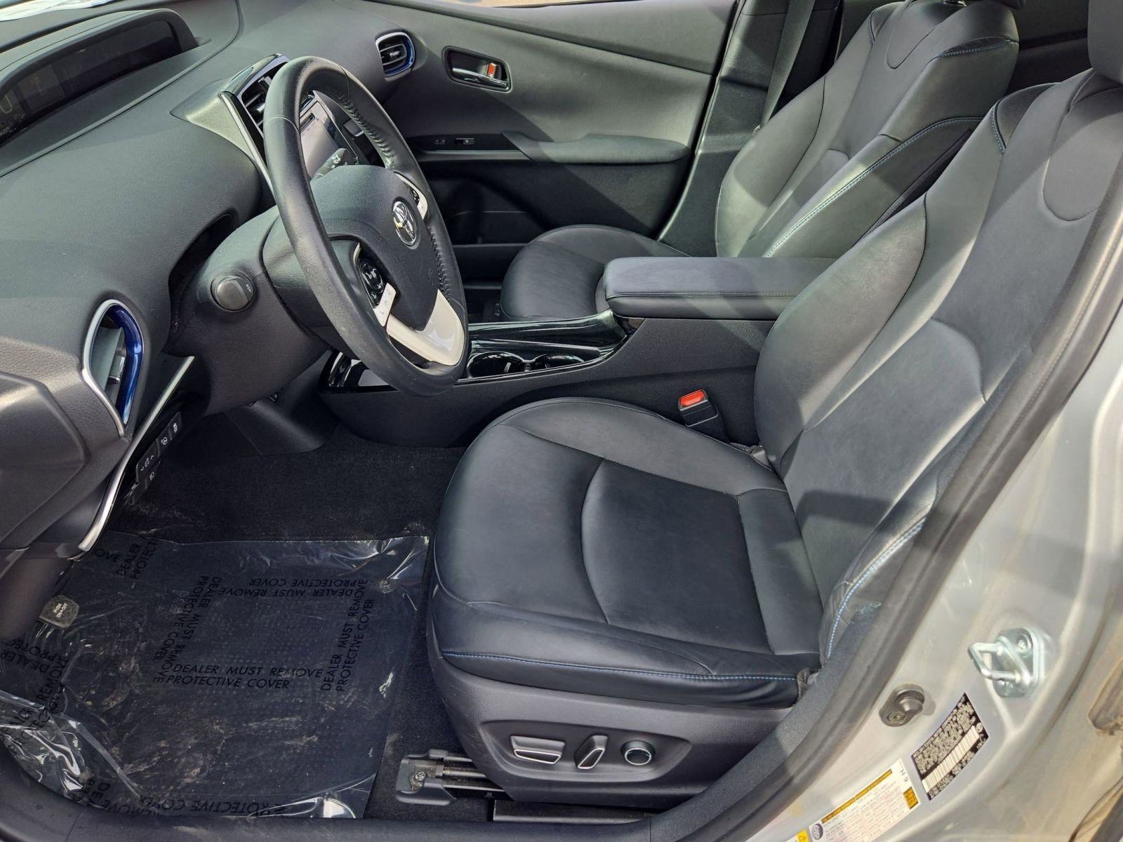 2017 Toyota Prius Four Touring photo 4