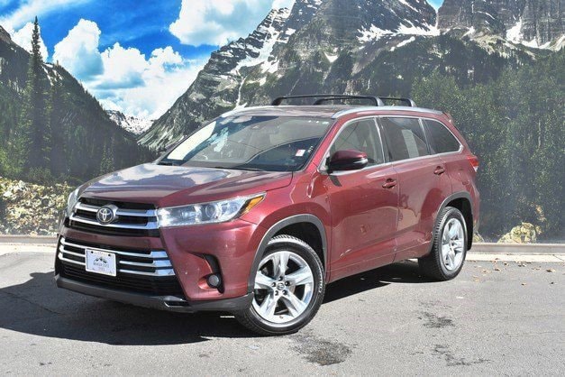 2017 Toyota Highlander Limited's photo