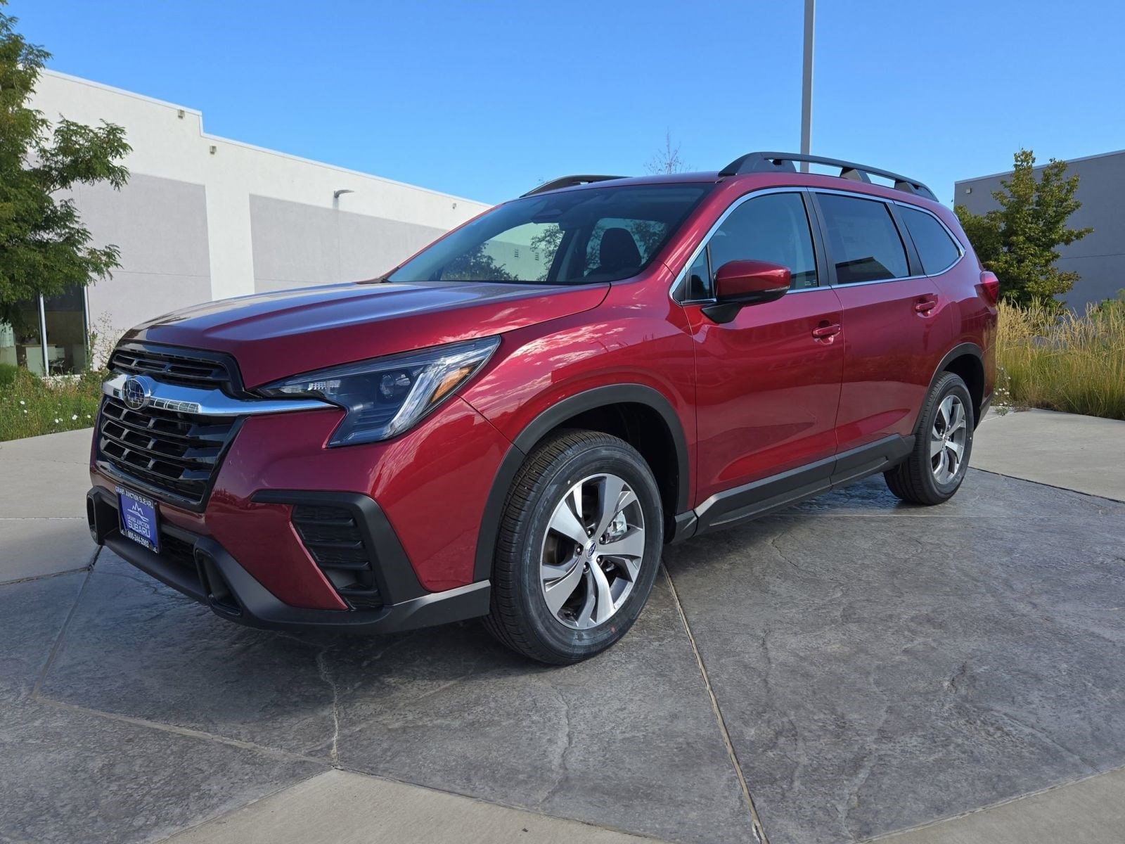 2025 Subaru Ascent Premium's photo