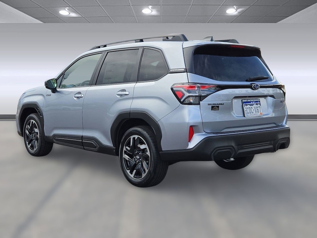 New 2025 Subaru Forester Hybrid Limited SUV