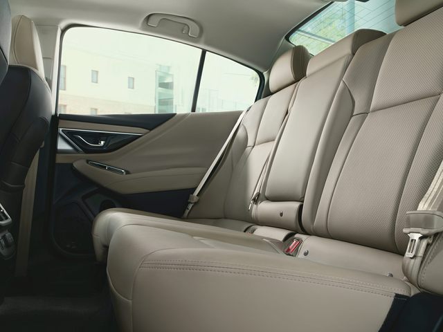 Subaru Legacy interior