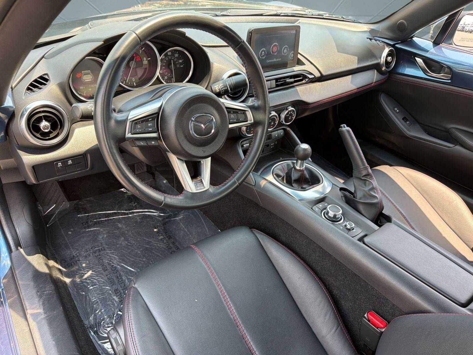 Mazda MX-5 Miata RF Grand Touring Coupe