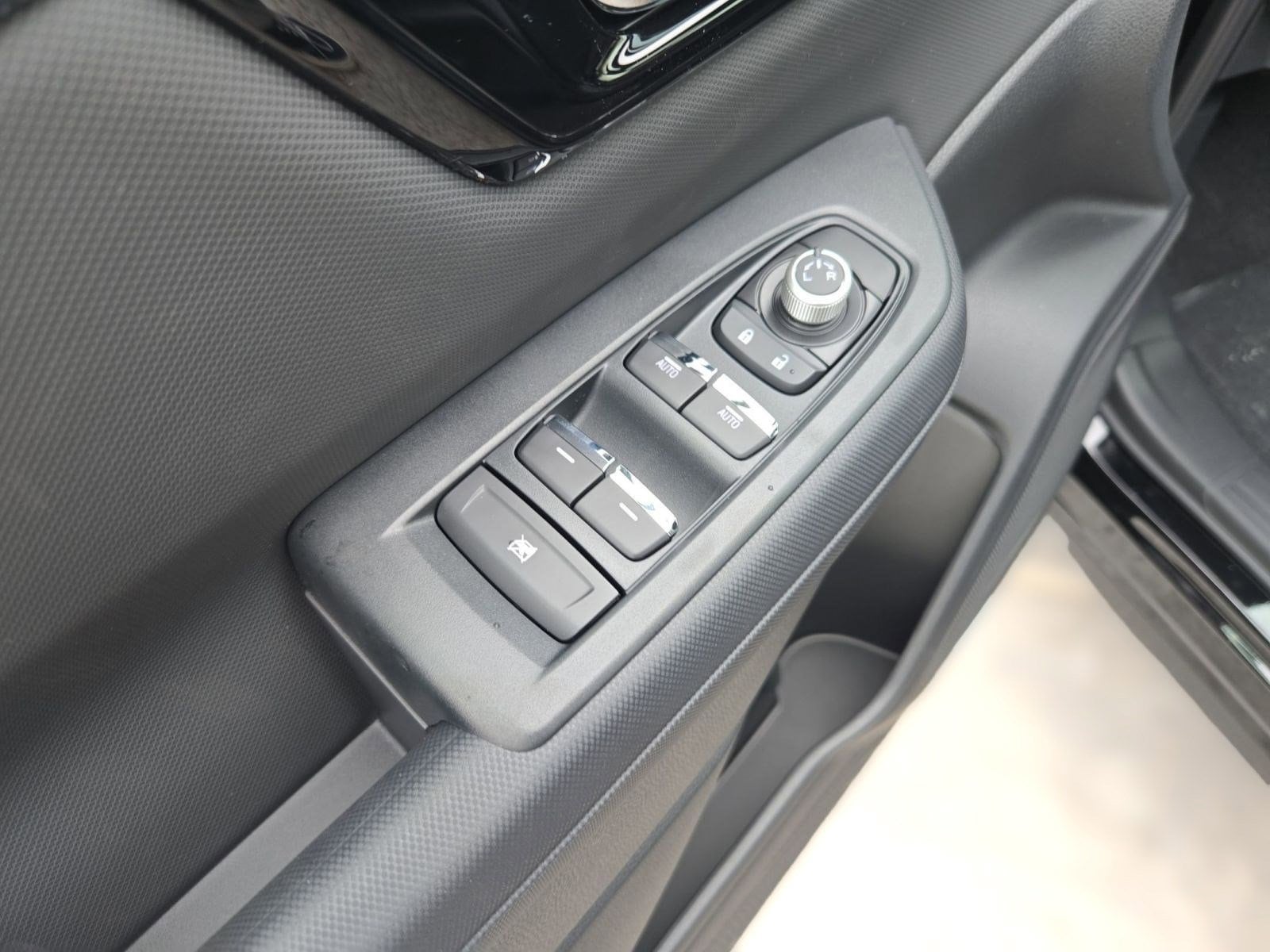 2025 Subaru Forester Limited - Photo 10