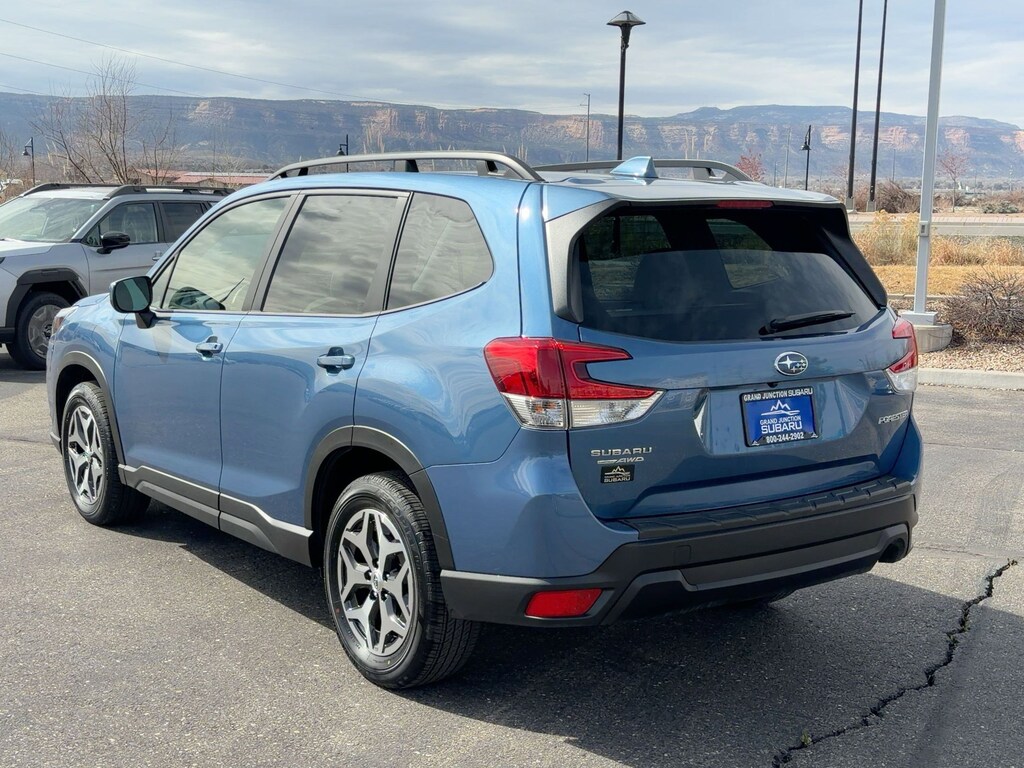 Used 2023 Subaru Forester Premium SUV