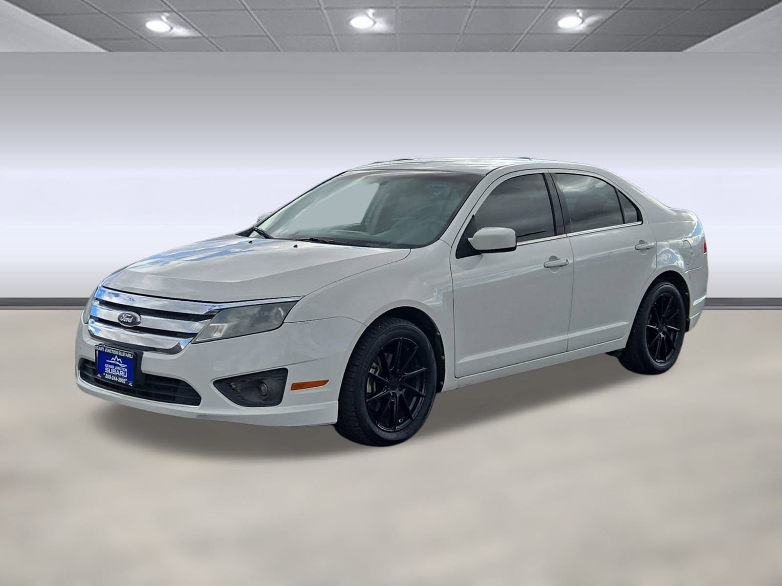 2010 Ford Fusion SE's photo