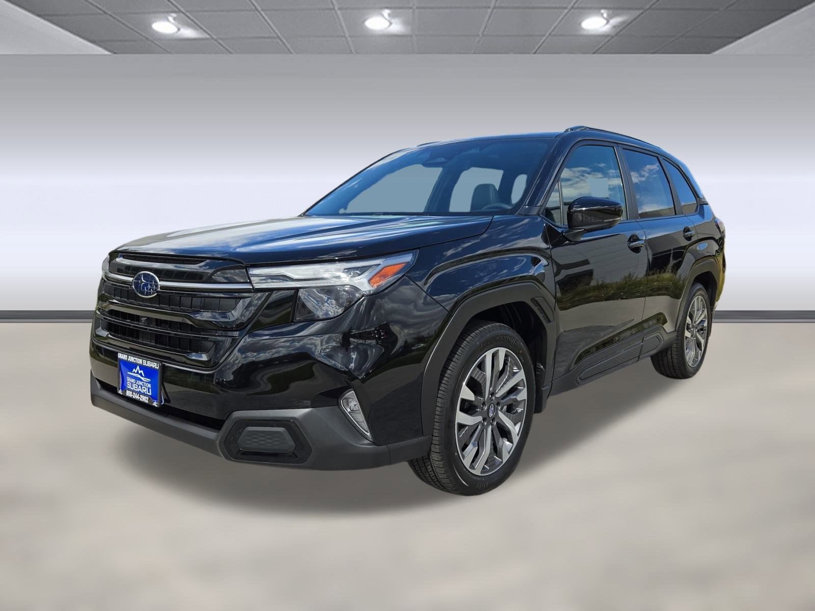 2025 Subaru Forester Touring's photo
