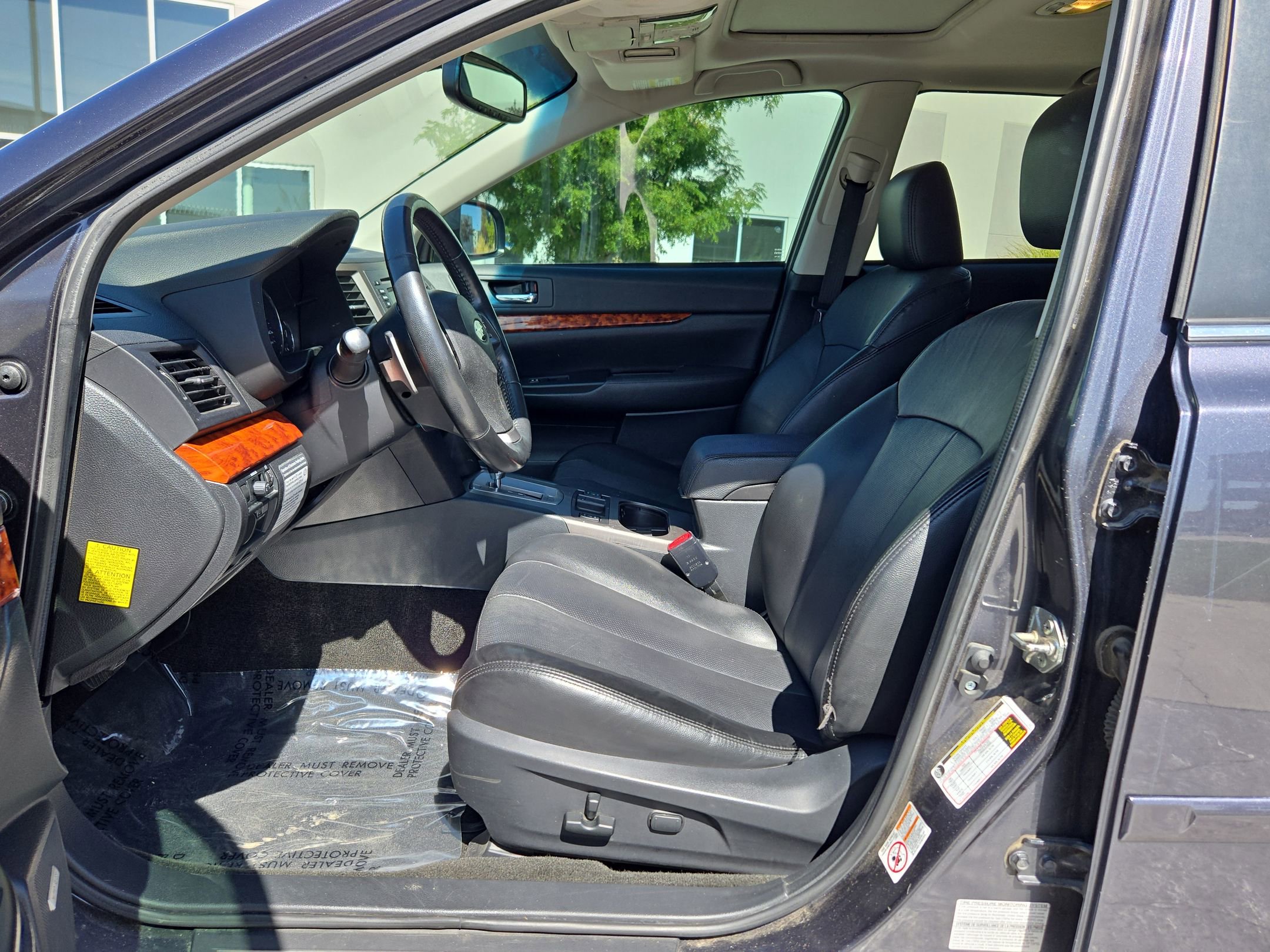 2012 Subaru Outback 2.5i Limited photo 4