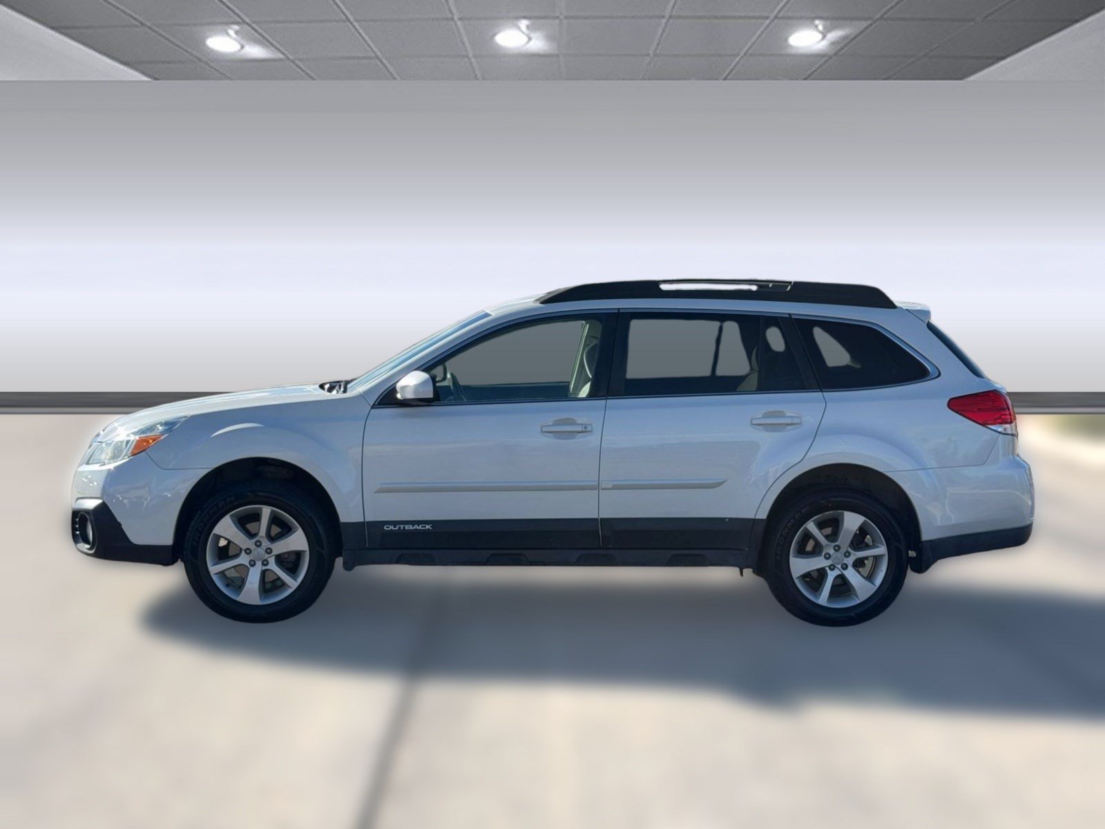 Used 2014 Subaru Outback 2.5i Premium with VIN 4S4BRCCC6E3267618 for sale in Grand Junction, CO