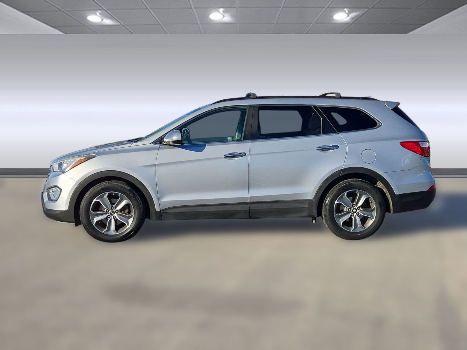 Used 2016 Hyundai Santa Fe SE with VIN KM8SMDHF8GU155729 for sale in Grand Junction, CO