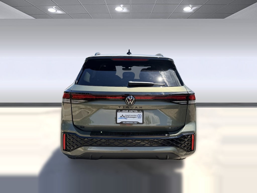 New 2026 Volkswagen Tiguan SE R-Line Black SUV