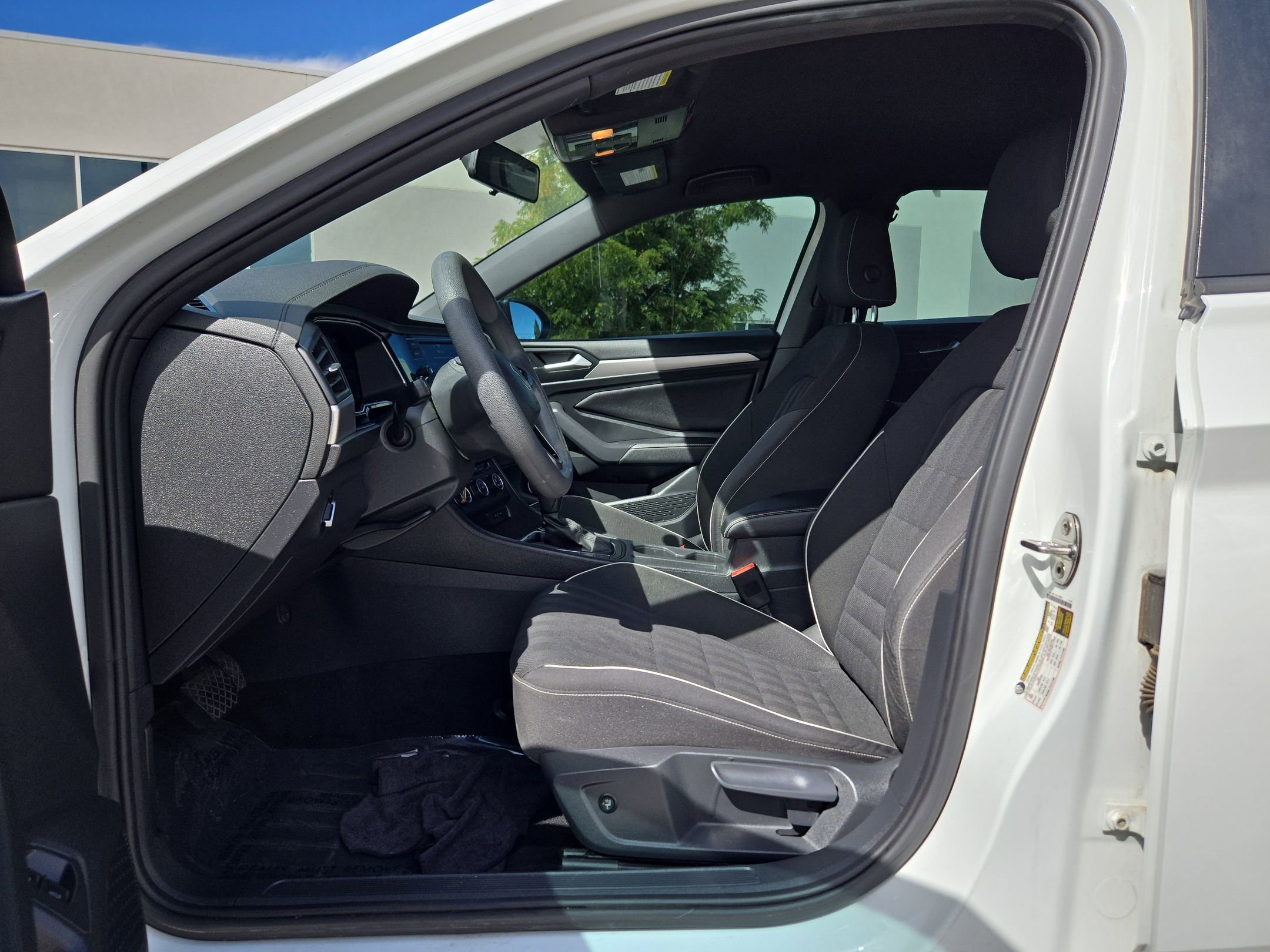 2022 Volkswagen Jetta 1.5T Sport photo 3