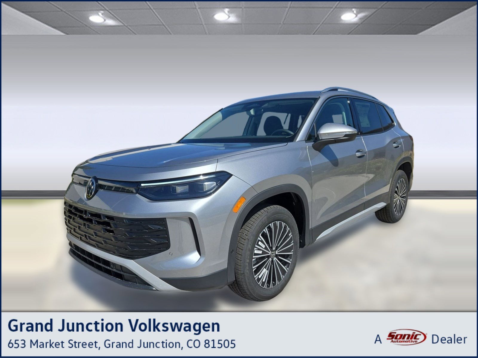 2025 Volkswagen Tiguan S's photo