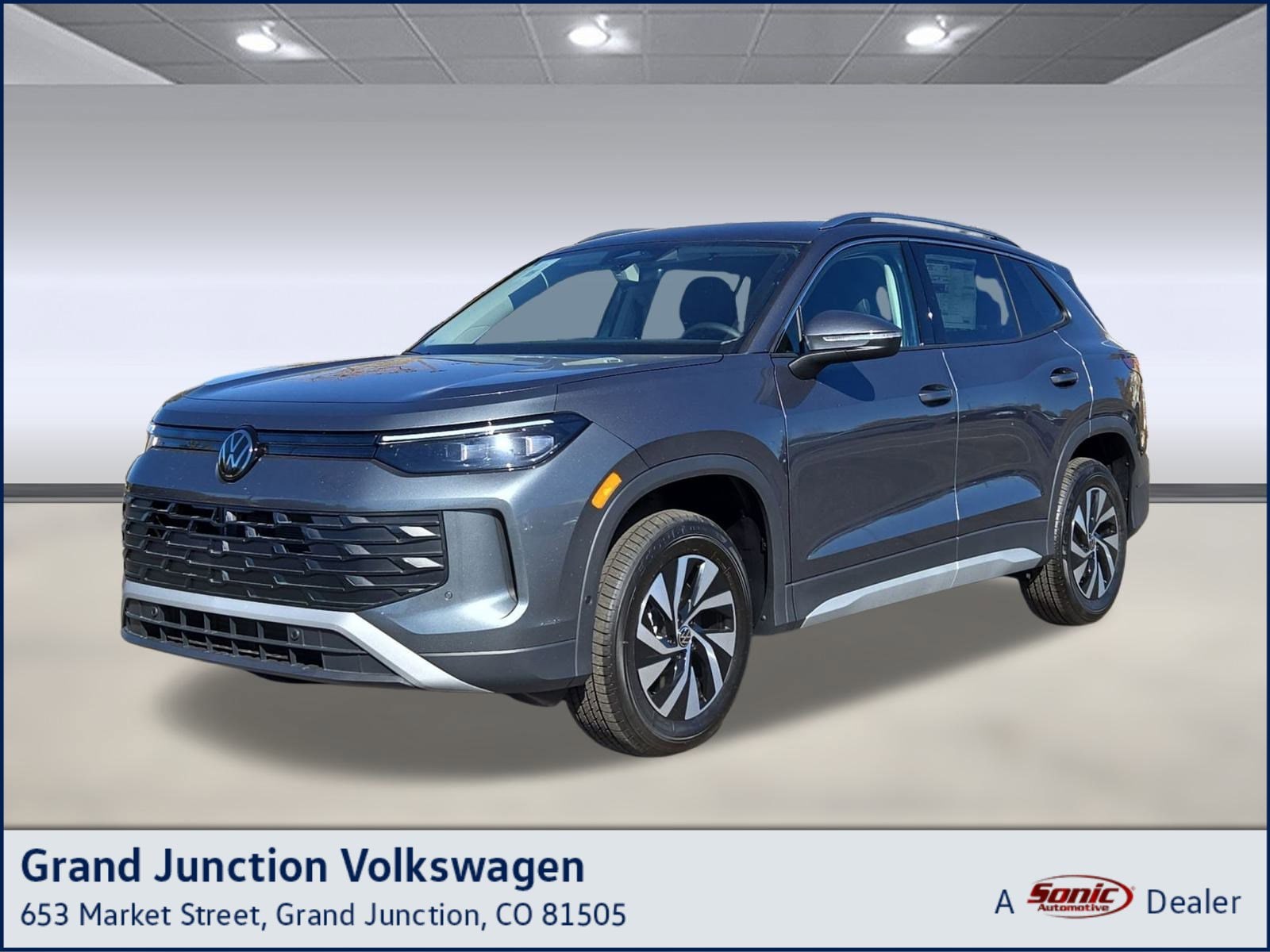 2025 Volkswagen Tiguan S's photo