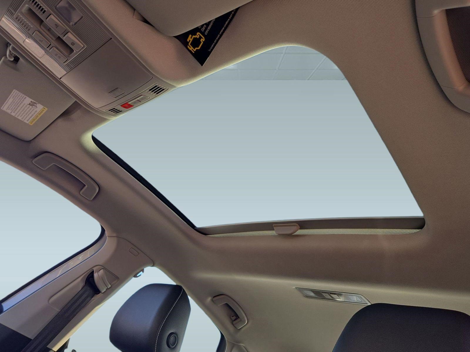 2025 Volkswagen Jetta SE - Photo 12