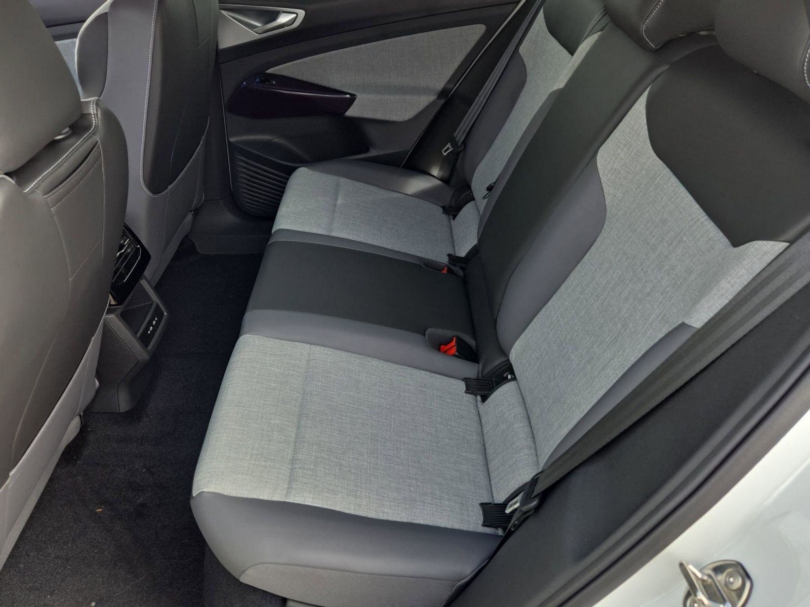2026 Volkswagen ID.4 PRO - Photo 10