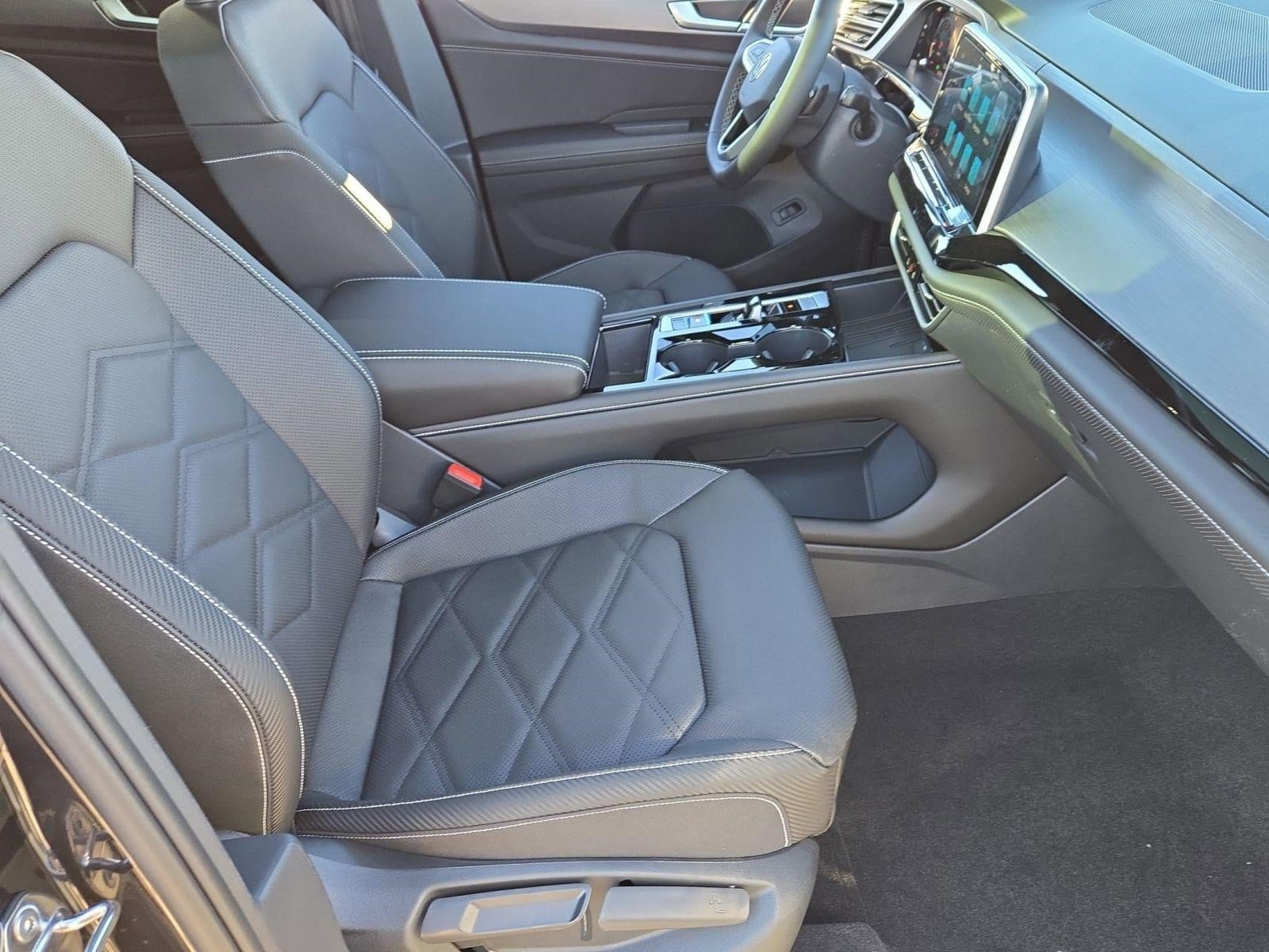 2026 Volkswagen Atlas Cross Sport SE w/Tech - Photo 25