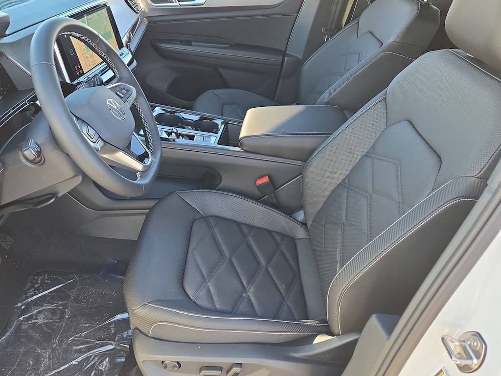 New 2026 Volkswagen Atlas Cross Sport 2.0T SE w/Technology SUV