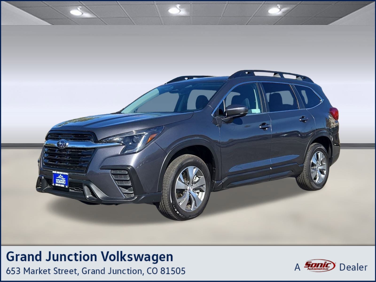 2024 Subaru Ascent Premium's photo
