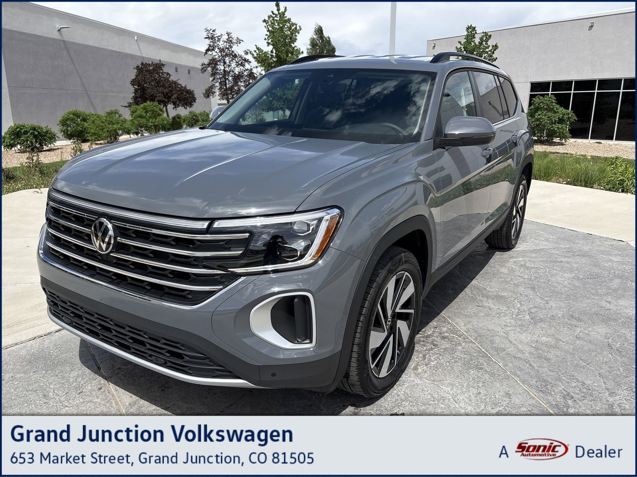 2025 Volkswagen Atlas 2.0T SE w/Technology