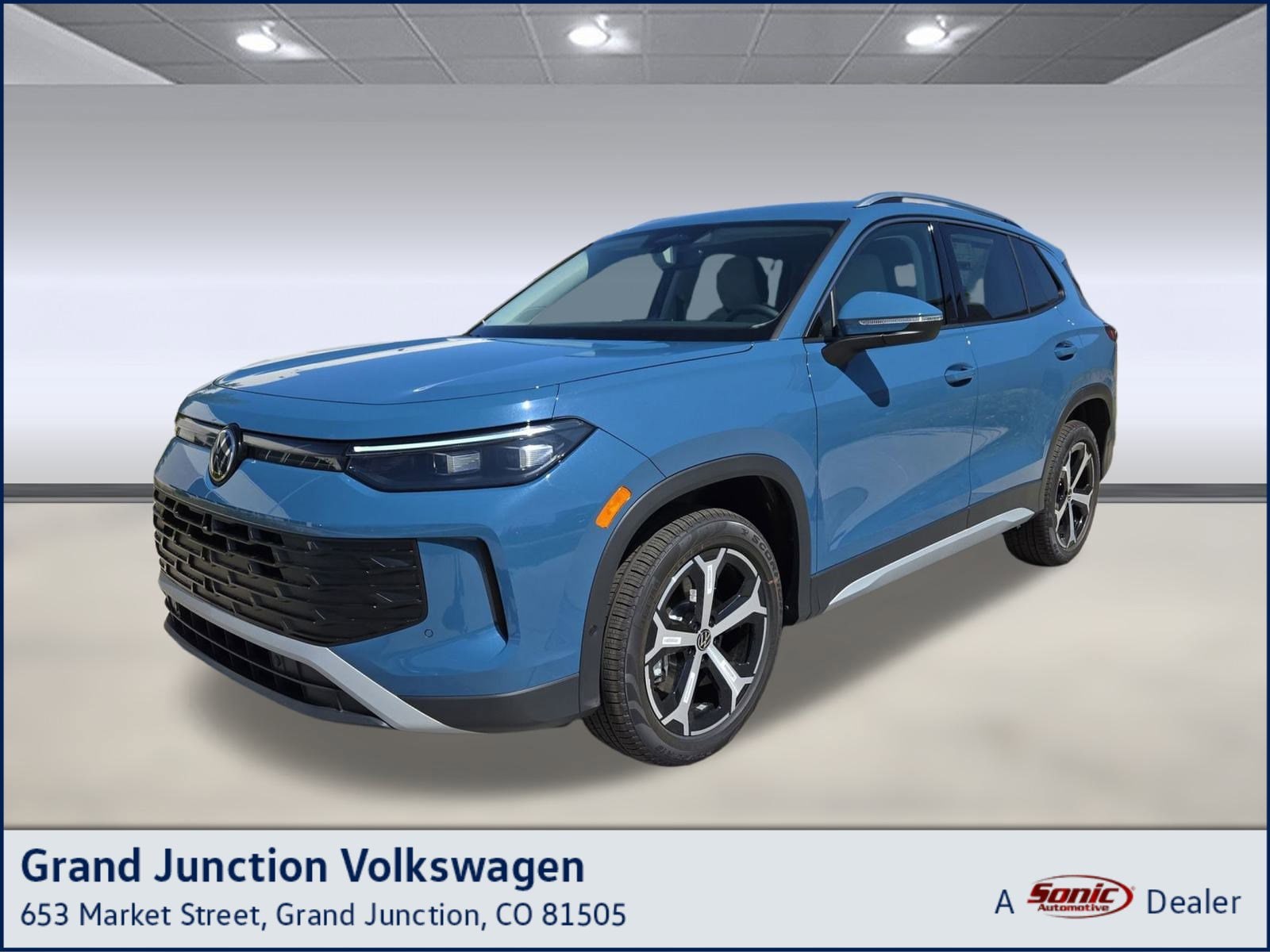 2025 Volkswagen Tiguan SE's photo