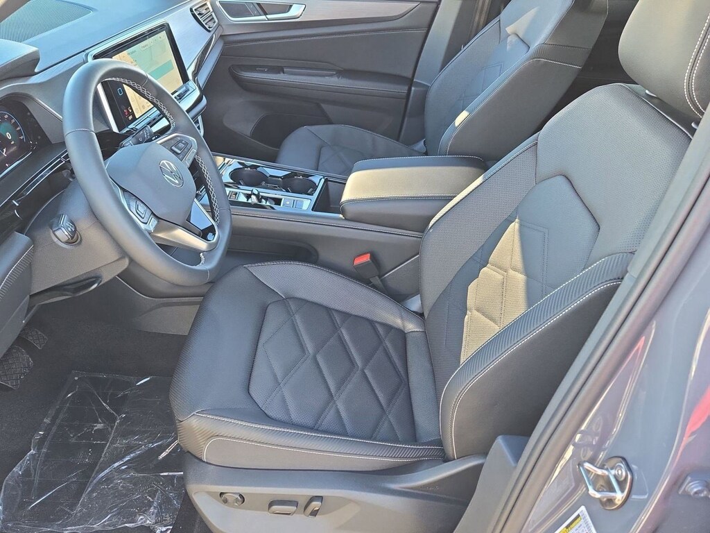 New 2026 Volkswagen Atlas Cross Sport 2.0T SE w/Technology SUV