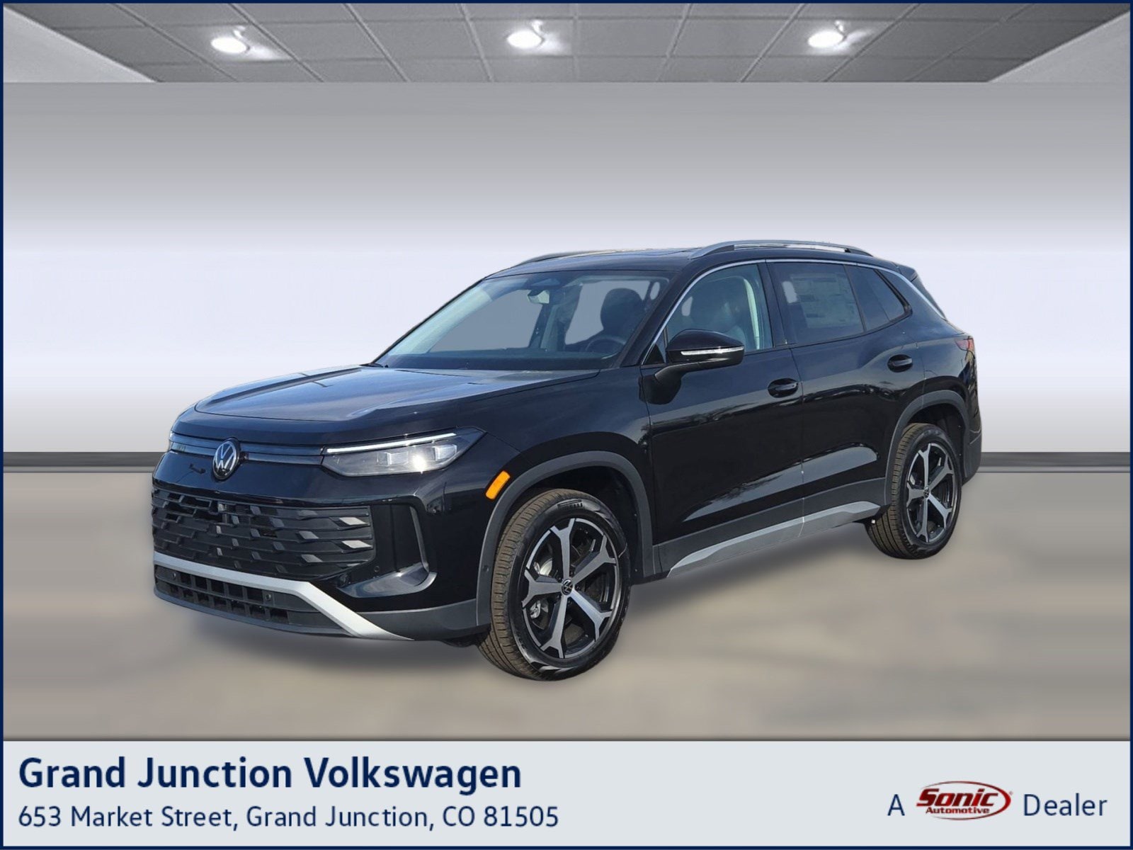 2026 Volkswagen Tiguan SE's photo