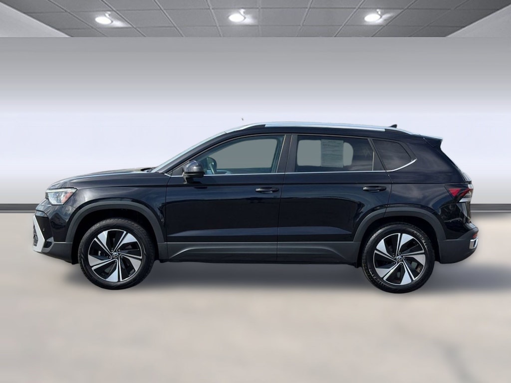 Used 2025 Volkswagen Taos 1.5T SE SUV