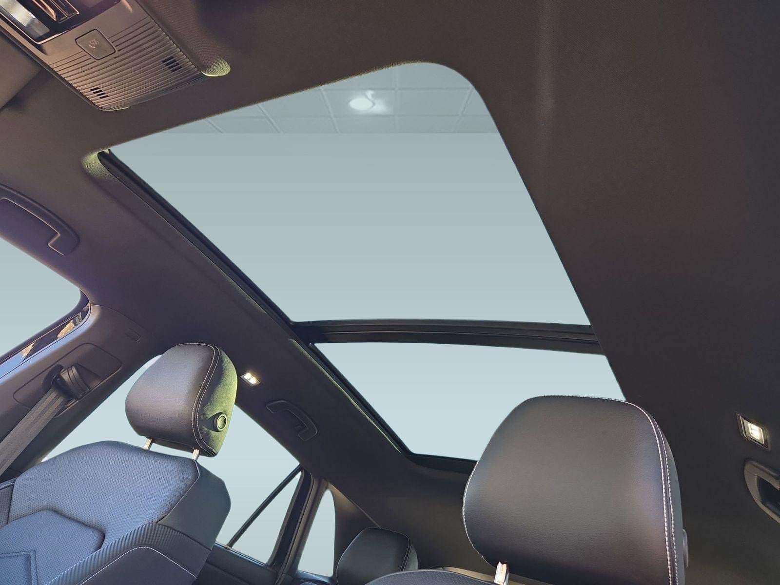 2026 Volkswagen Atlas Cross Sport SE w/Tech - Photo 12