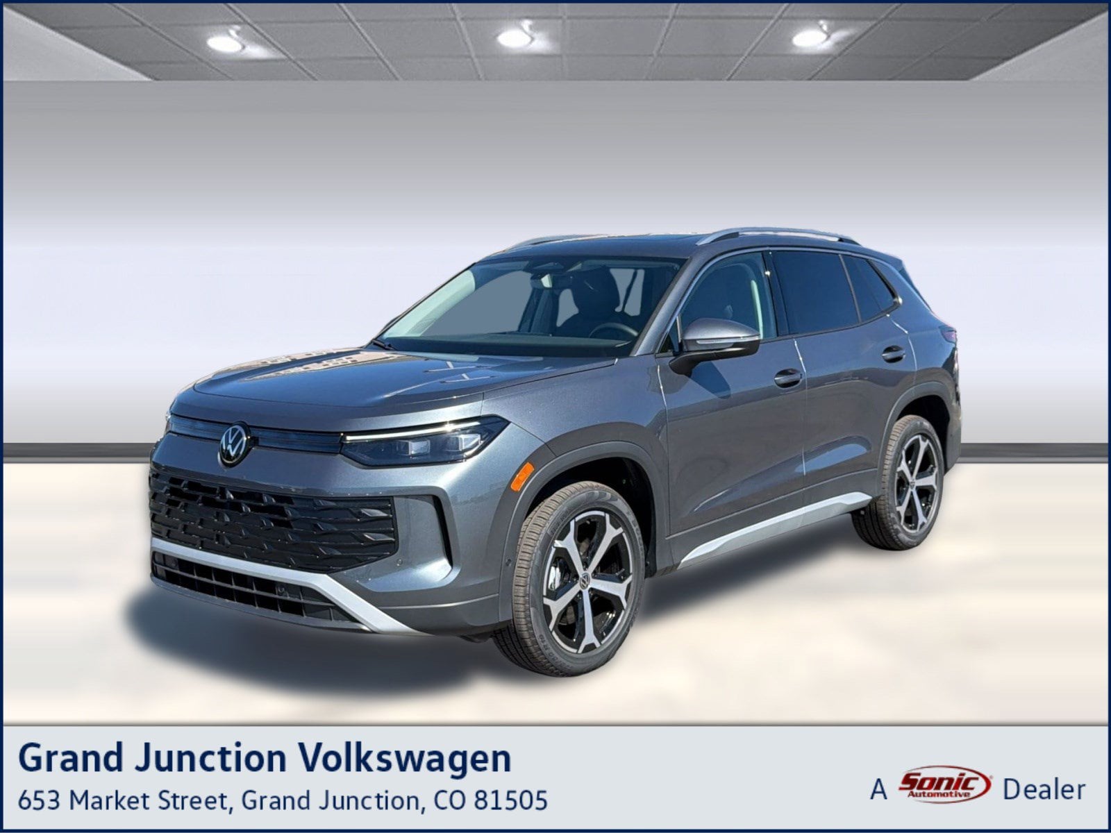 2026 Volkswagen Tiguan 2.0T SE 4Motion's photo
