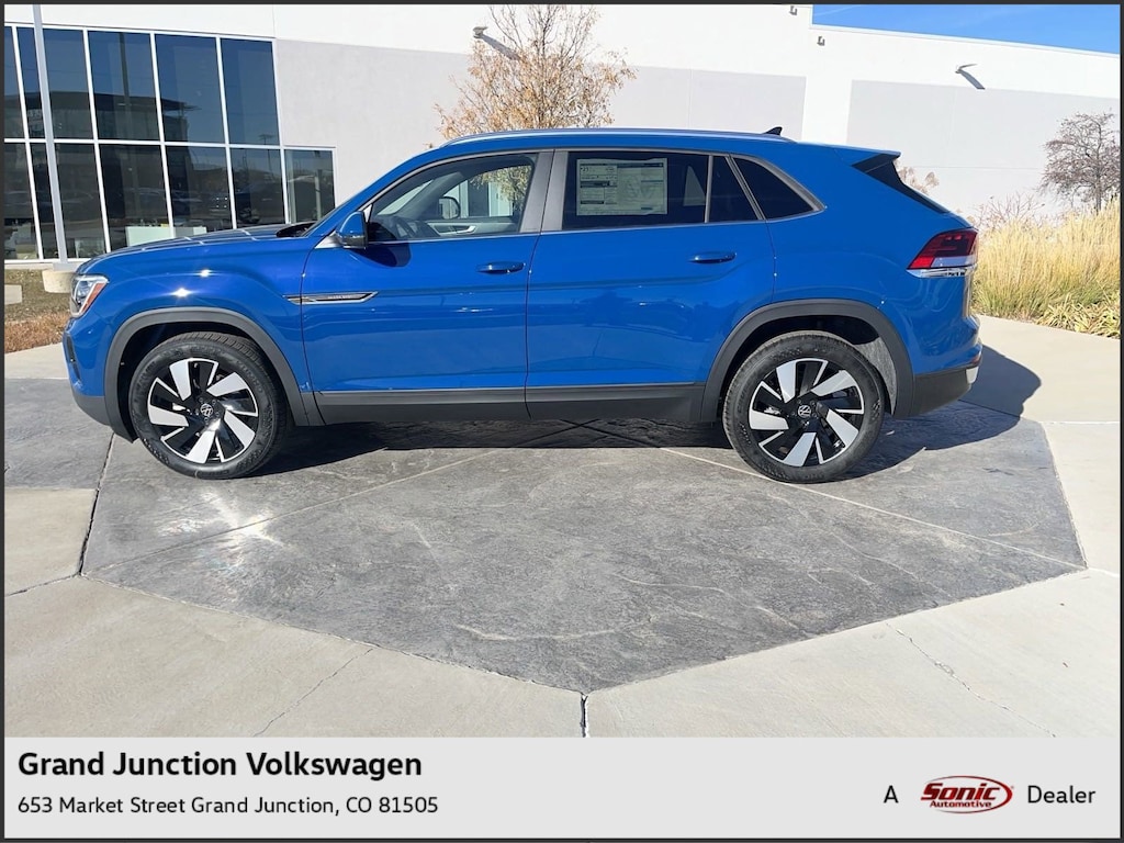 New 2025 Volkswagen Atlas Cross Sport 2.0T SE w/Technology SUV