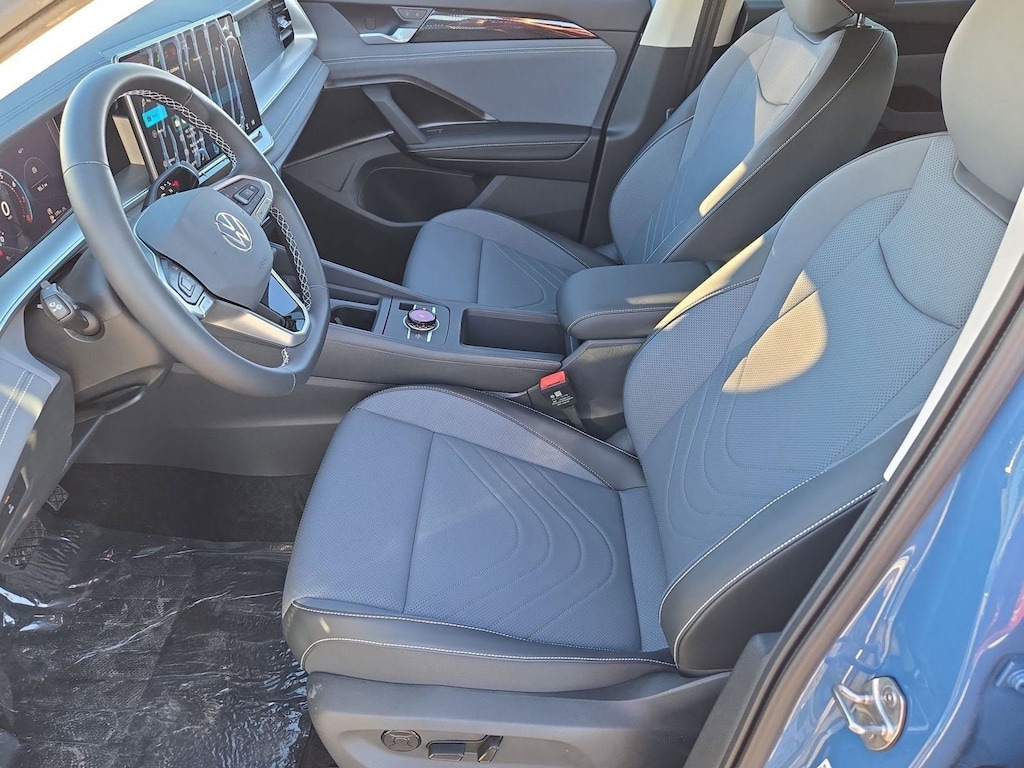 New 2026 Volkswagen Tiguan 2.0T SE SUV