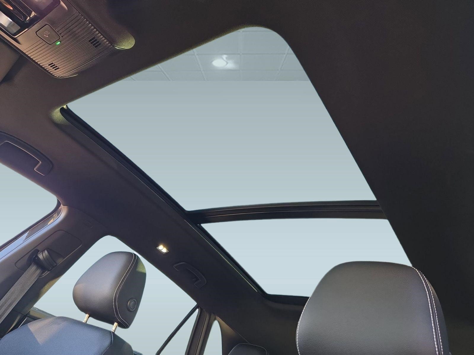 2026 Volkswagen Atlas Cross Sport SE w/Tech - Photo 13