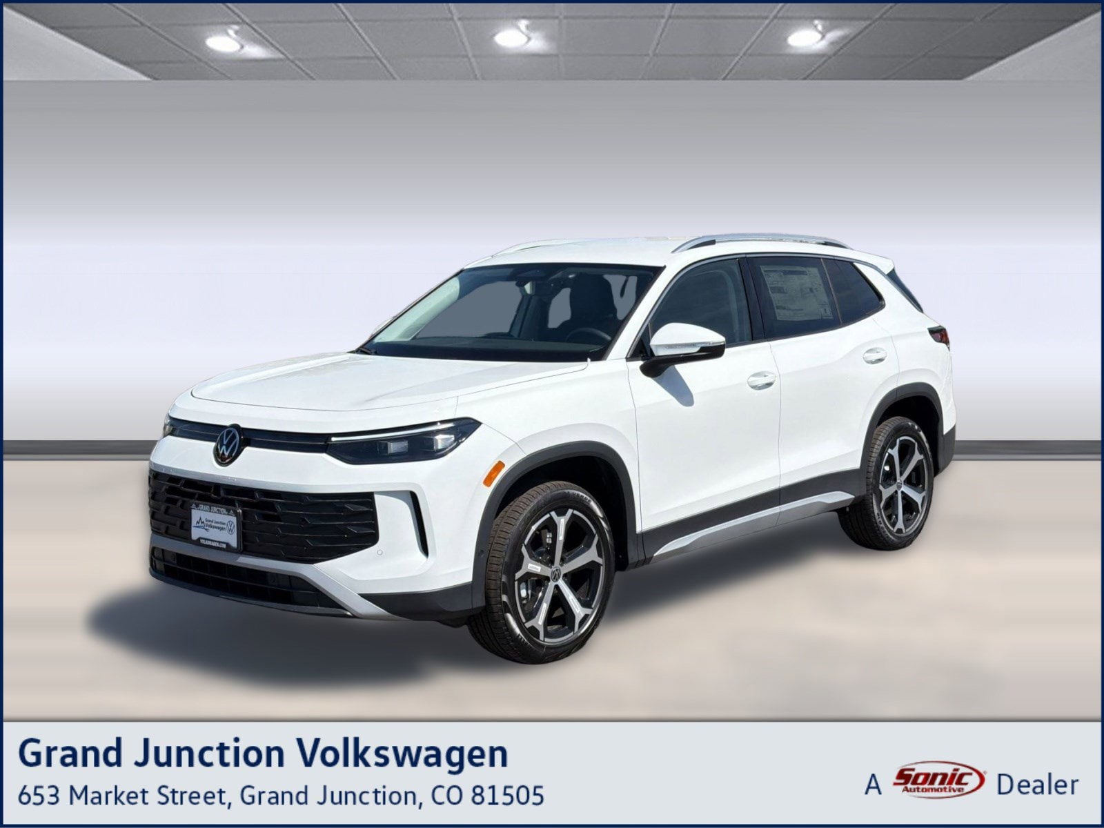 2026 Volkswagen Tiguan 2.0T SE 4Motion's photo