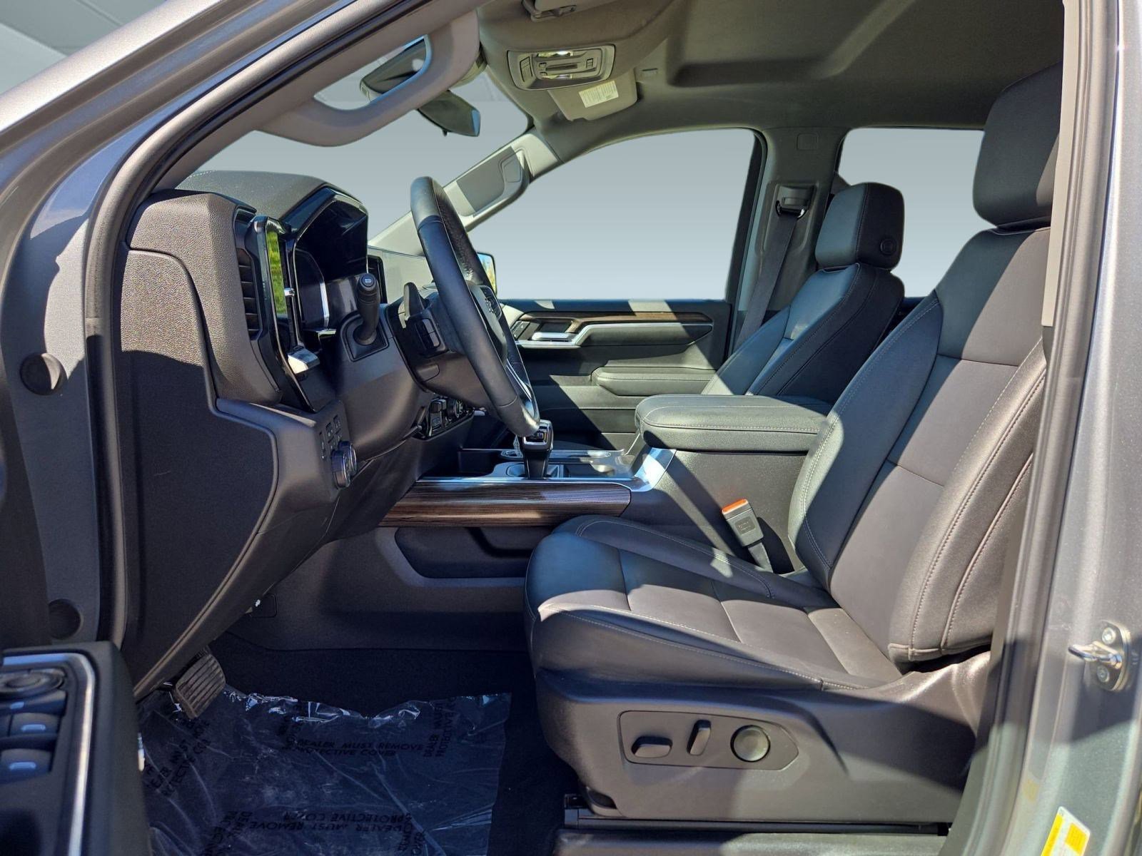 2024 Chevrolet Silverado 1500 LT Trail Boss photo 3