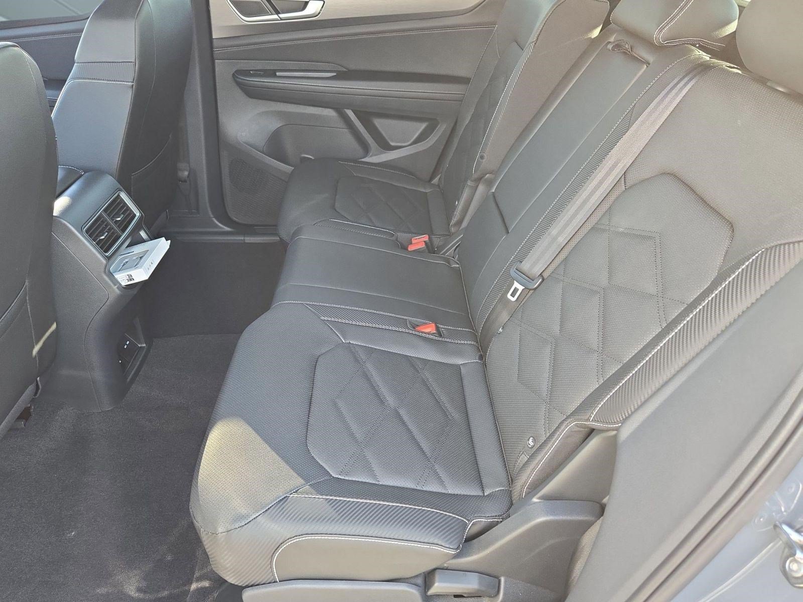 2026 Volkswagen Atlas Cross Sport SE w/Tech - Photo 11