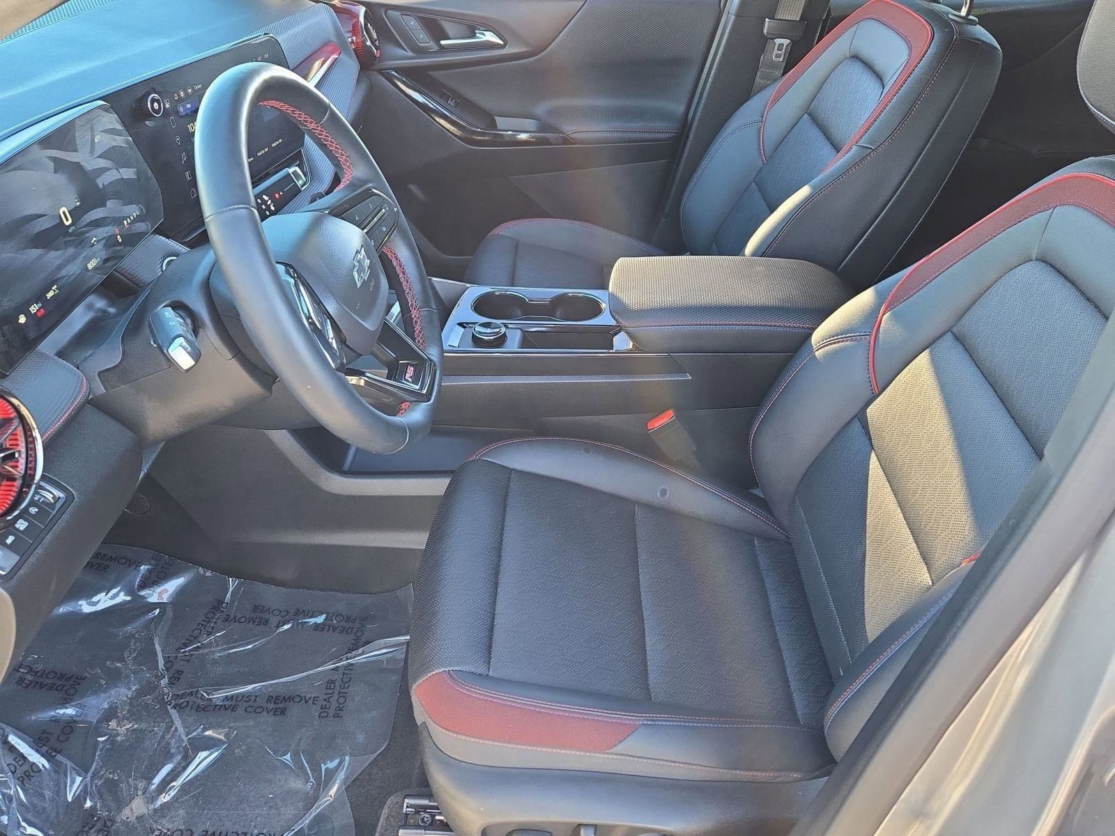 2025 Chevrolet Equinox RS photo 3