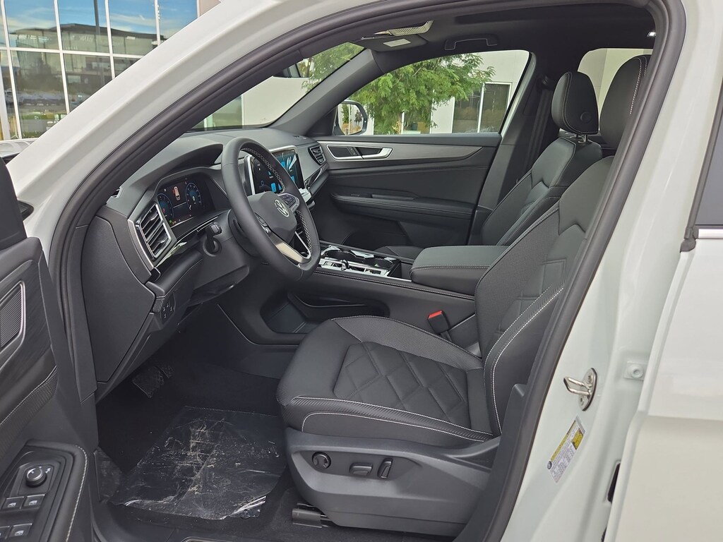 New 2026 Volkswagen Atlas Cross Sport 2.0T SE w/Technology SUV