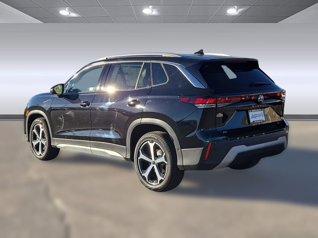 New 2026 Volkswagen Tiguan 2.0T SE SUV