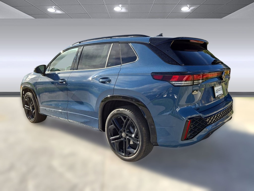 New 2025 Volkswagen Tiguan 2.0T SE R-Line Black SUV