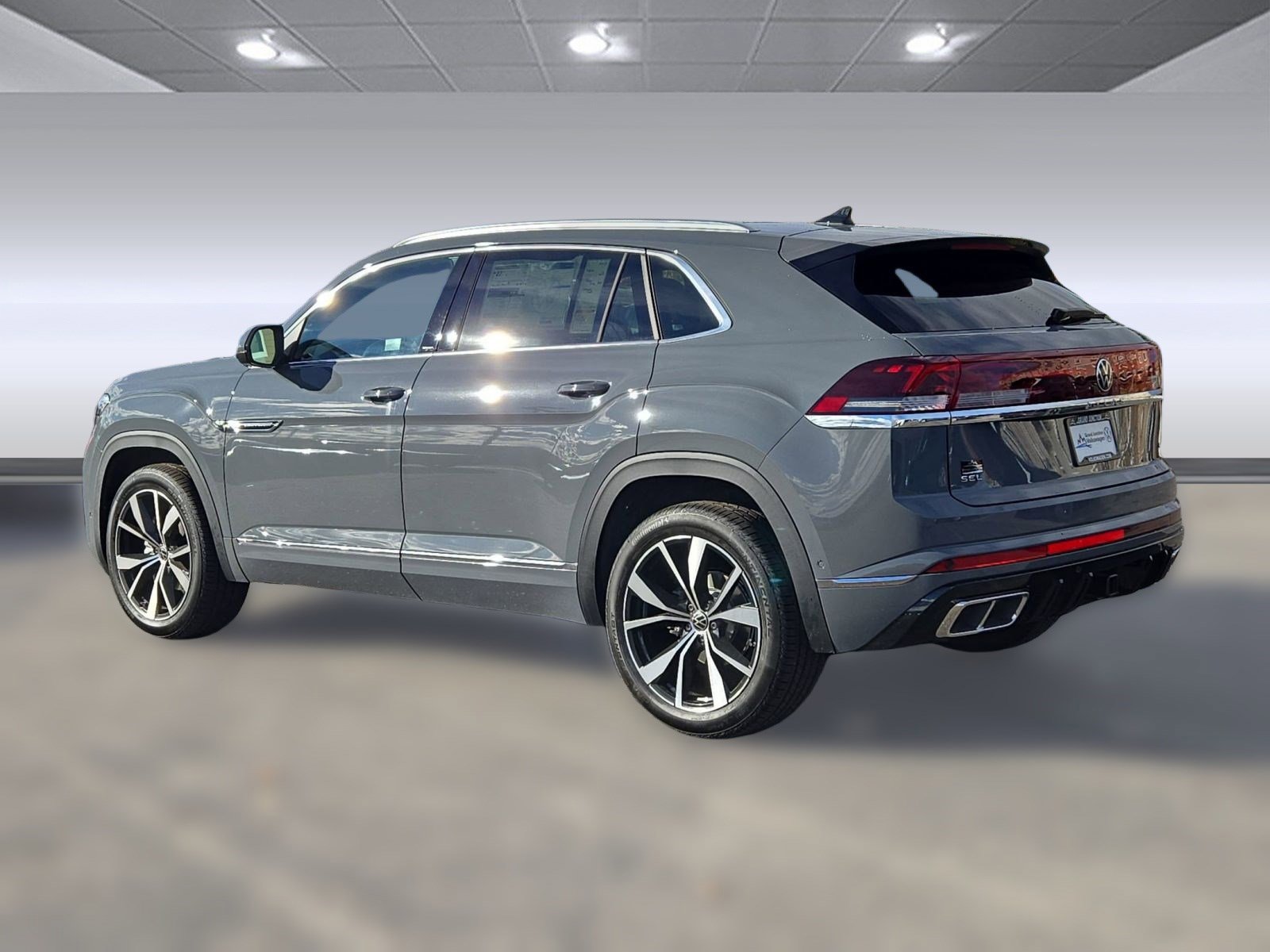 2026 Volkswagen Atlas Cross Sport SEL Premium R-Line photo 2
