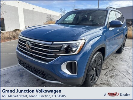 2025 Volkswagen Atlas 2.0T SE w/Technology SUV