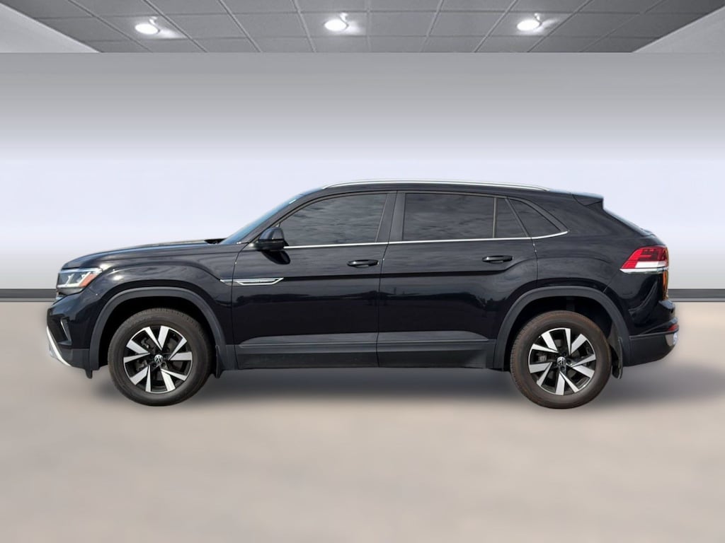 Used 2022 Volkswagen Atlas Cross Sport 2.0T SE SUV